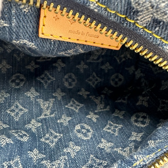 Louis Vuitton monogram hills pochette 2024 new with original box and dust bag - Picture 9 of 9